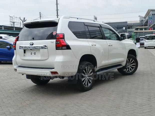 Toyota Land Cruiser Prado 2018 White