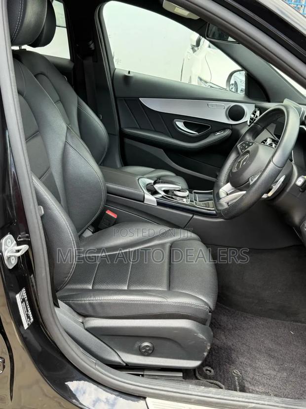 Mercedes-Benz C180 2018 Black