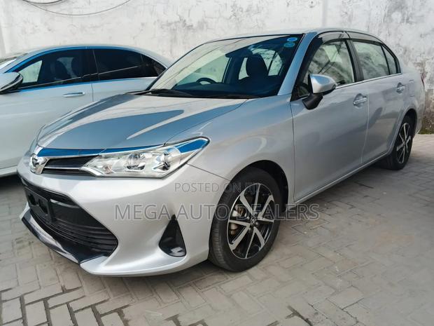 Toyota Corolla 2018 White