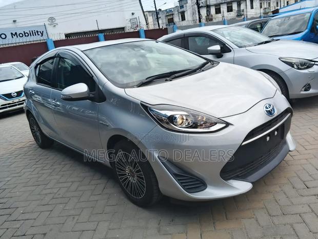 Toyota Aqua 2018 Gray