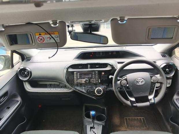 Toyota Aqua 2018 Gray