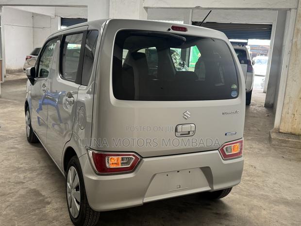Suzuki Wagon R 2019 Silver