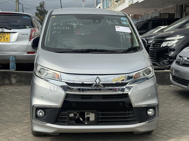 Mitsubishi EK Wagon 2019 Silver