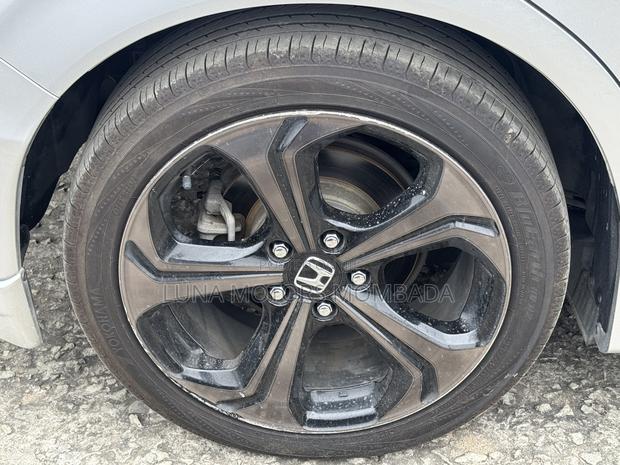 Honda Jade 2019 Silver