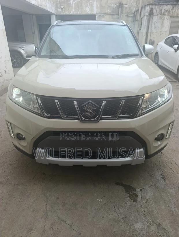 Suzuki Escudo 2018 Gold