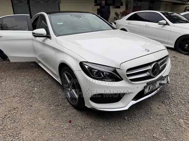 Mercedes-Benz C200 2017 Pearl