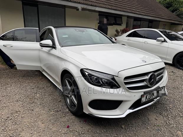 Mercedes-Benz C200 2017 Pearl