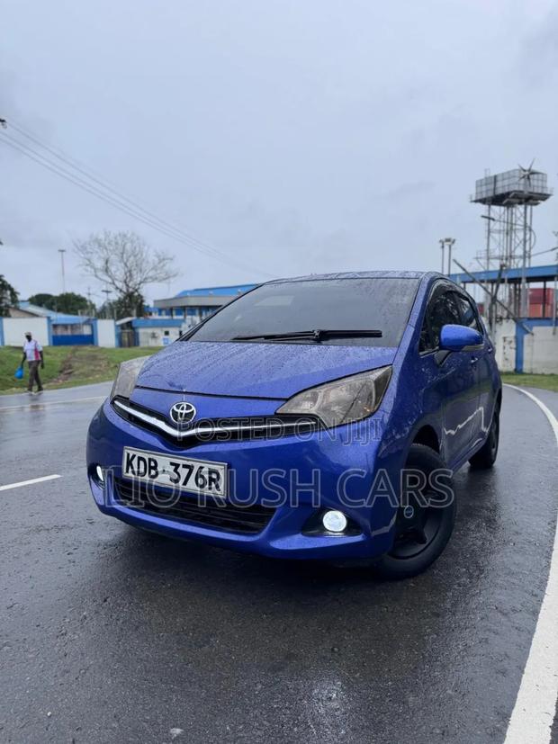 Toyota Ractis 2013 Blue