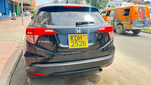 Honda Vezel 2015 Black