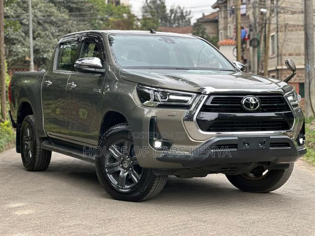 Toyota Hilux 2.4 Diesel 2020 Brown