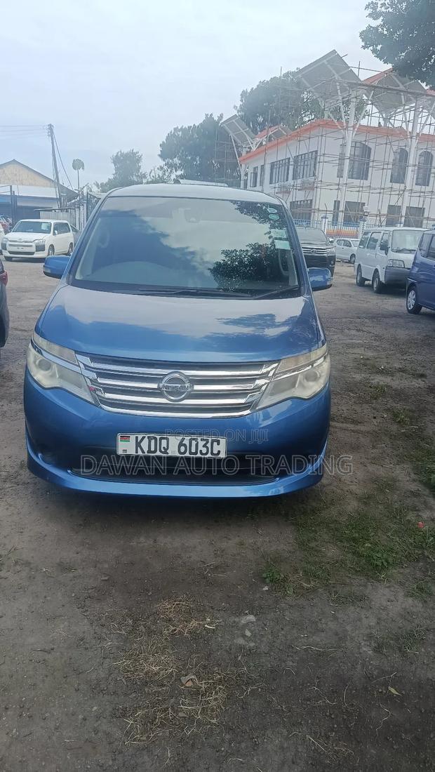 Nissan Serena 2017 Blue
