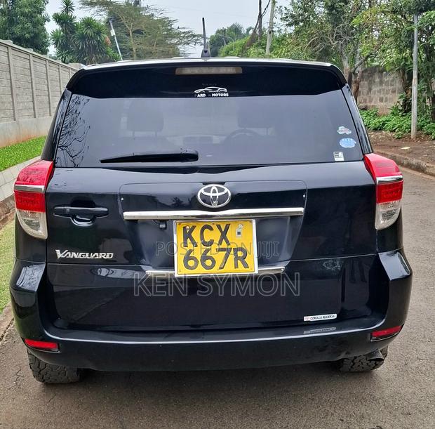 Toyota Vanguard 2012 Black