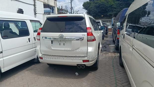 Toyota Land Cruiser Prado 2.8 2017 White