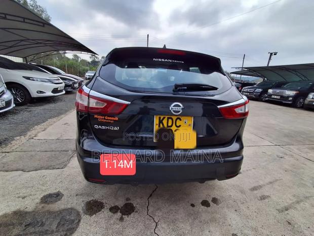 Nissan Qashqai 2014 Black
