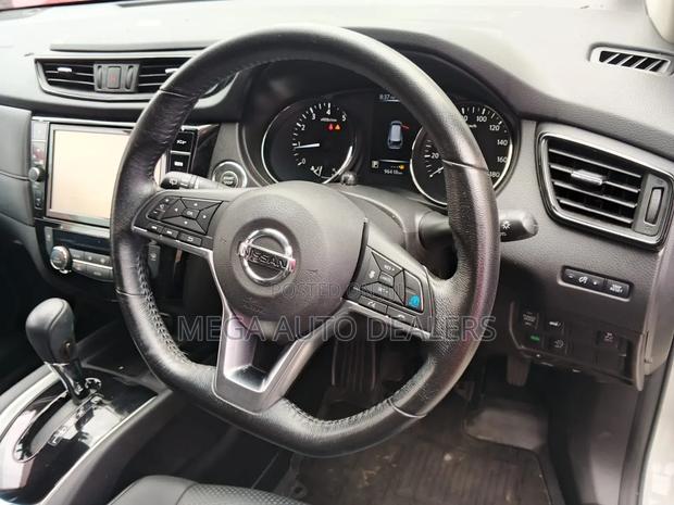 Nissan X-Trail 2018 White