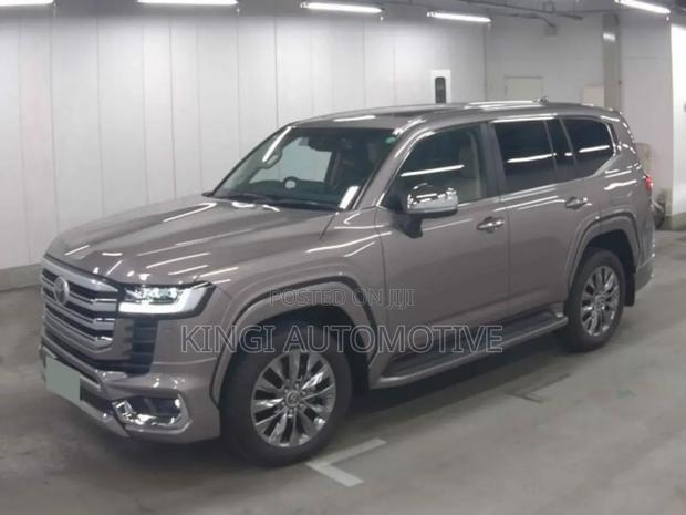 Toyota Land Cruiser 2024 Gray
