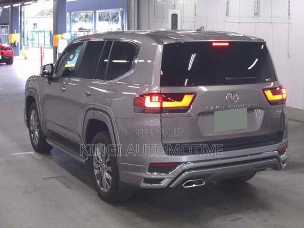 Toyota Land Cruiser 2024 Gray