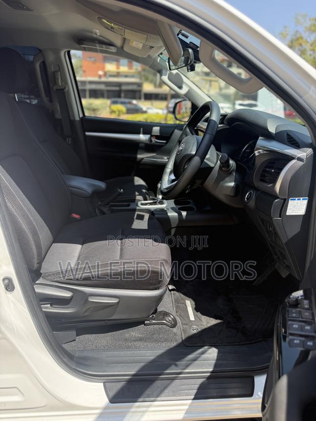 Toyota Hilux 2.4 Diesel 2020 Pearl