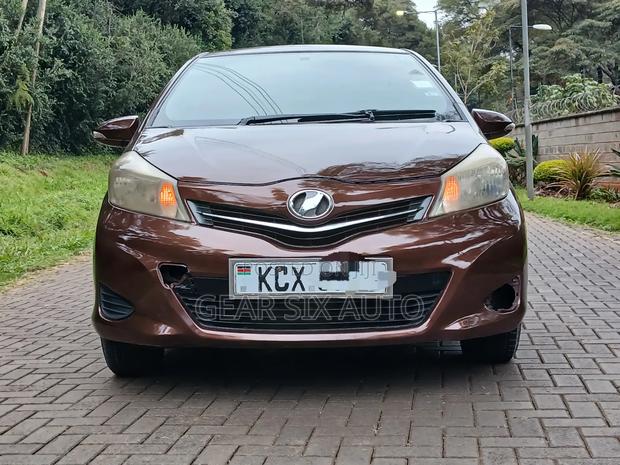Toyota Vitz 2012 Brown