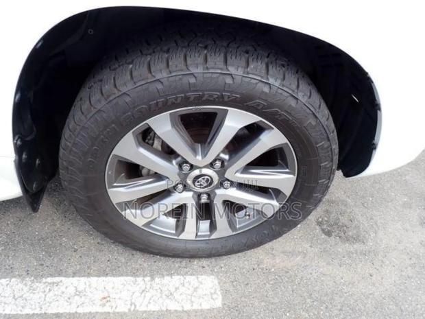 Toyota Land Cruiser 2019 Pearl