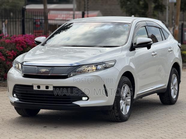 Toyota Harrier 2.0 2019 Pearl