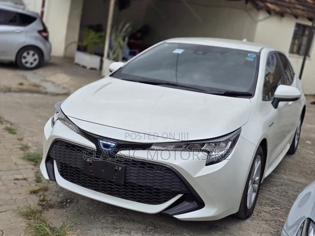 Toyota Corolla Hatchback 2020 White