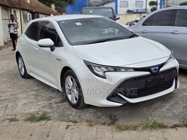 Toyota Corolla Hatchback 2020 White