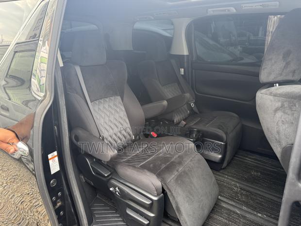 Toyota Alphard 2.5 Petrol FWD 2018 Black