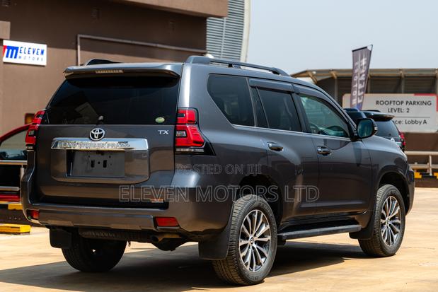 Toyota Land Cruiser Prado 2019 Gray