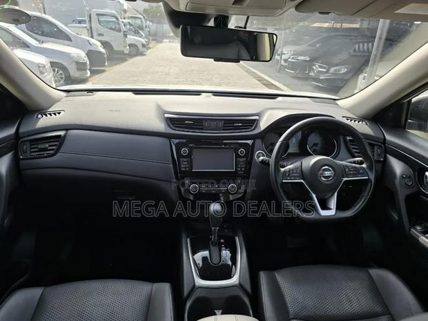 Nissan X-Trail 2018 White