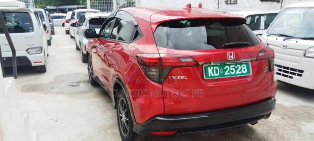 Honda Vezel 1.5 Hybrid 2WD 2019 Red