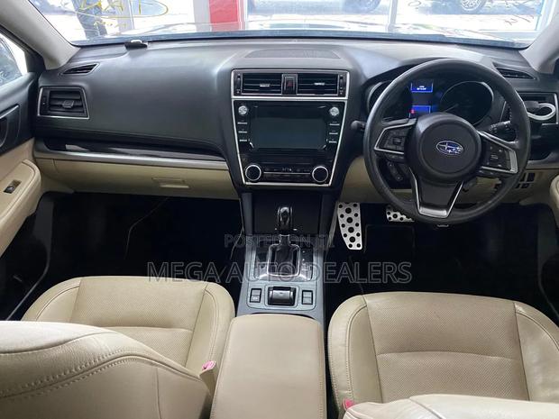 Subaru Outback 2018 Green