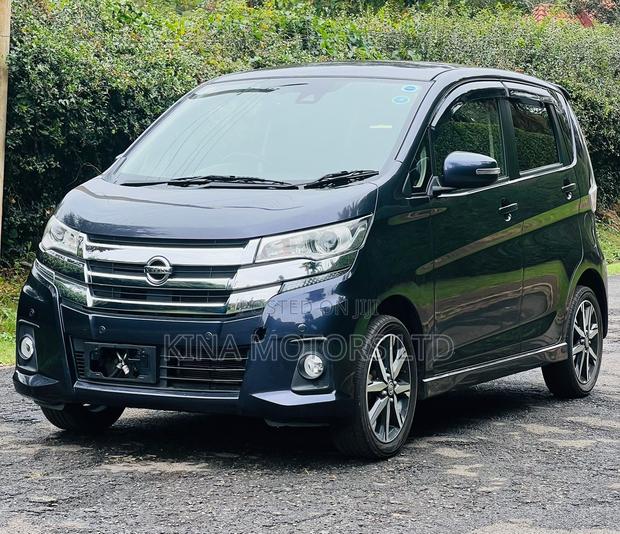 Nissan Dayz Highway Star G 2018 Purple