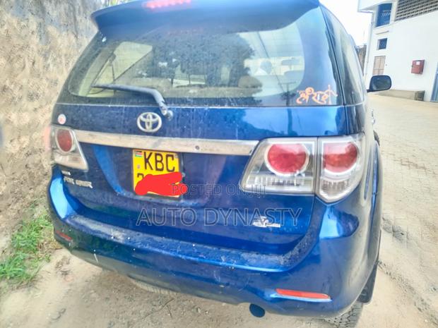 Toyota Fortuner 2006 Blue