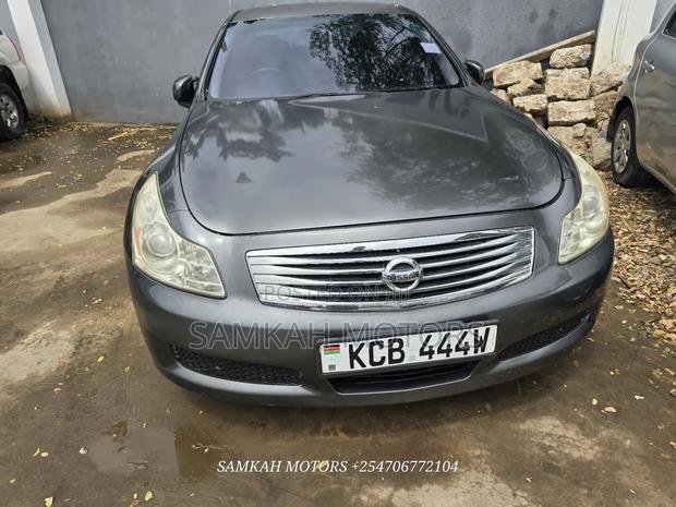 Nissan Skyline 2009 Gray
