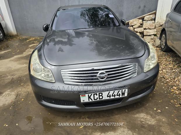 Nissan Skyline 2009 Gray