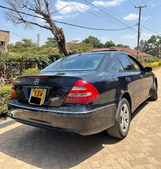 Mercedes-Benz E350 Base 4Matic Sedan AWD (3.5L 6cyl 5A) 2006 Black