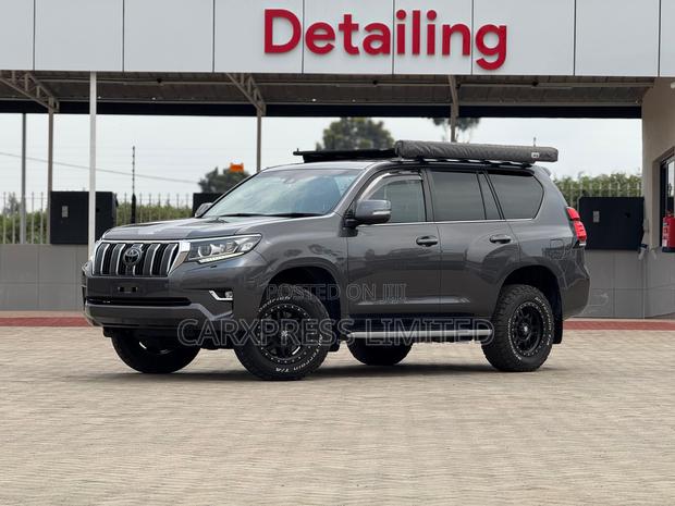 Toyota Land Cruiser Prado 2018 Gray