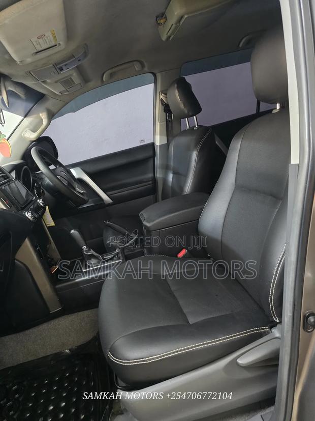 Toyota Land Cruiser Prado 2012 Gray