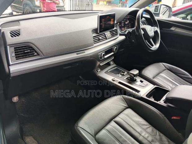 Audi Q5 2018 Silver