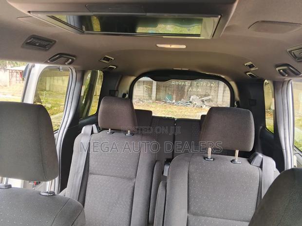 Toyota Noah 2018 White