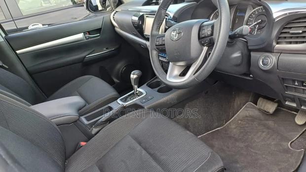 Toyota Hilux Revo Double Cab Deisel 2.4 AWD 2020 White