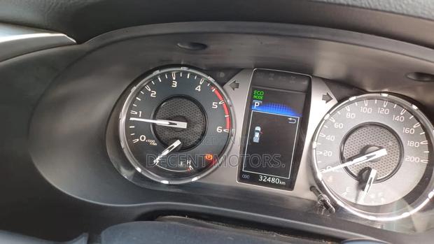 Toyota Hilux Revo Double Cab Deisel 2.4 AWD 2020 White