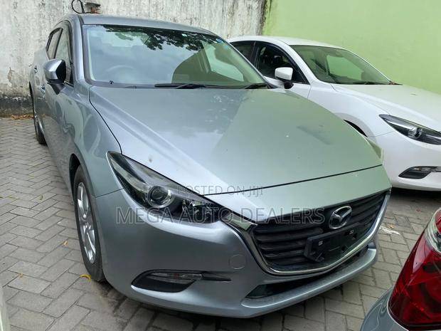Mazda Axela 2018 Silver