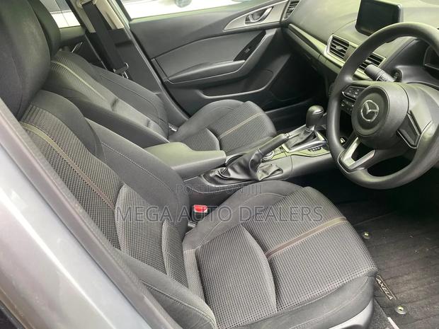 Mazda Axela 2018 Silver