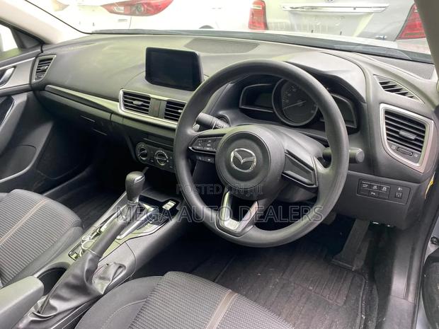 Mazda Axela 2018 Silver