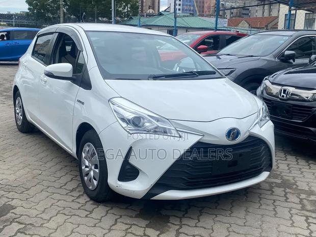 Toyota Vitz 2018 White
