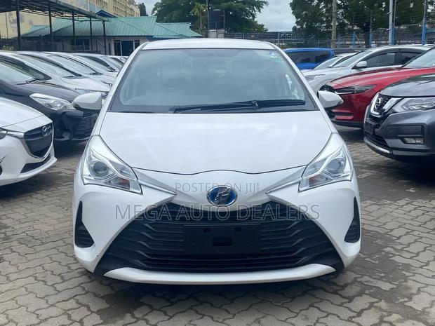 Toyota Vitz 2018 White