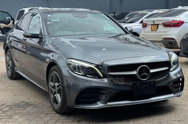 Mercedes-Benz C200 2019 Gray