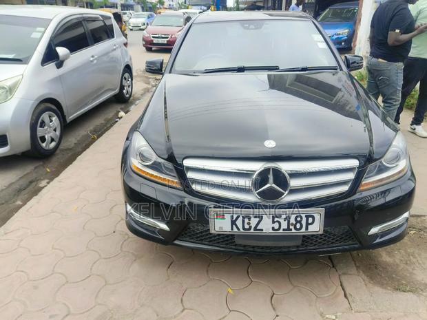 Mercedes-Benz C200 2013 Black
